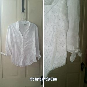 NWOT Collared Swiss Dot 3/4 Tie-Sleeve Button-Down